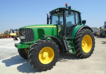 Tractor agrícola John Deere 6620